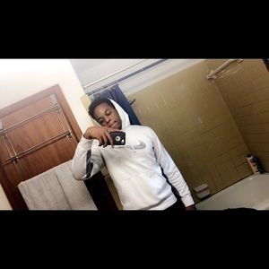 Meet your Posher, Bradley